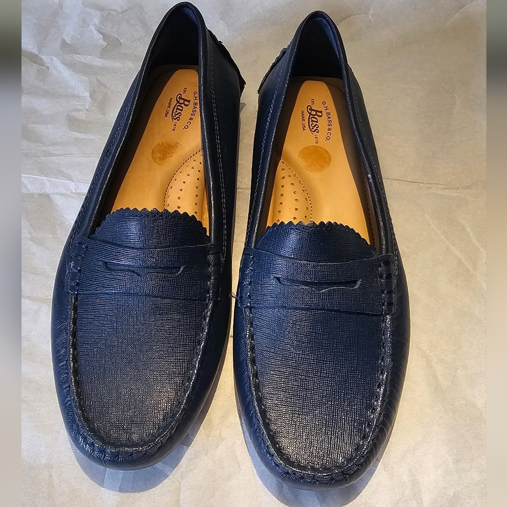 G. H. Bass&Co Bass Flats missy-saffiano Blue Women's size 7.5M